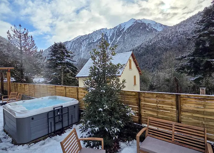 Douce Ecorce Jacuzzi Et Sauna Le Sylvestre Aragnouet